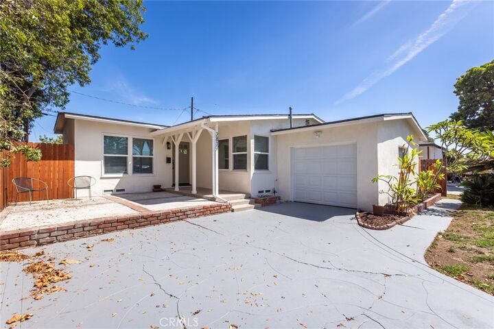 Property Photo:  2817 W 146th Street  CA 90249 