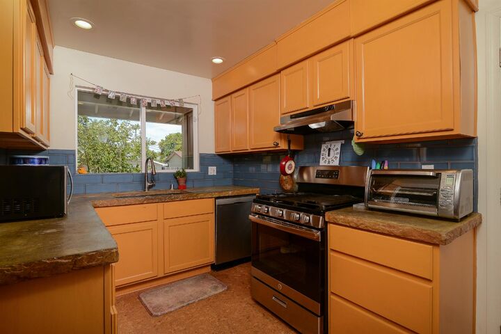 Property Photo:  5100 Cherokee Way  CA 95841 