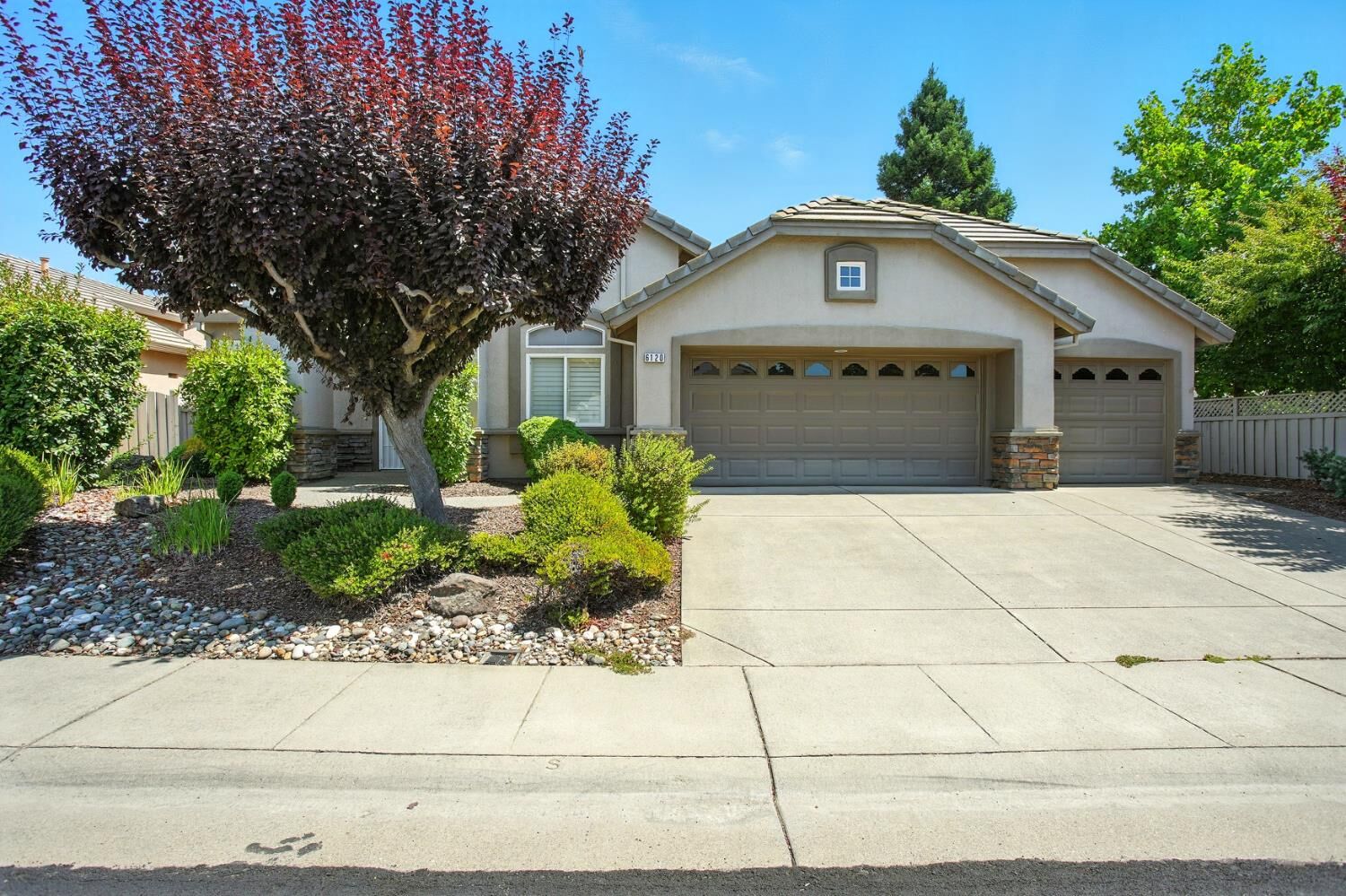 Property Photo:  6120 Buckskin Lane  CA 95747 