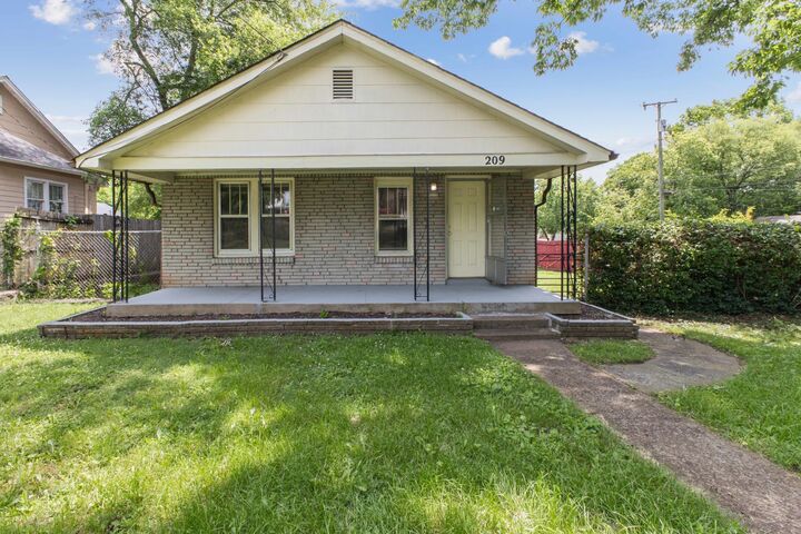Property Photo:  209 Forest Park Rd  TN 37115 
