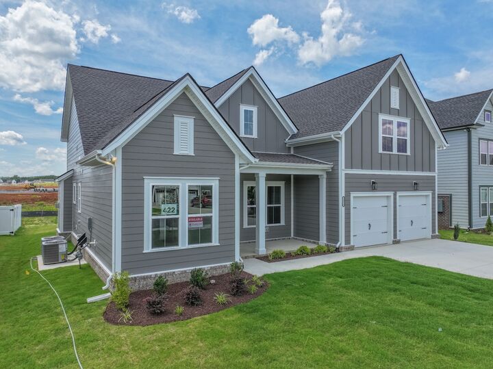 Property Photo: 5427 Bridgemore Blvd TN 37129