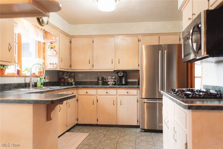 Property Photo:  461 Park Drive  OH 44405 