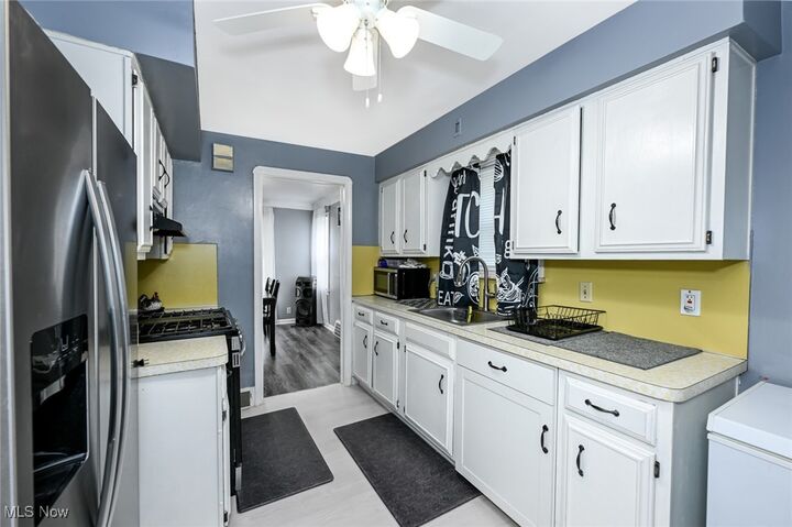 Property Photo: 13905 Thraves Avenue OH 44125