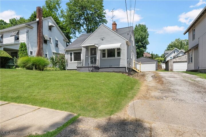 Property Photo: 1001 Emma Avenue OH 44302