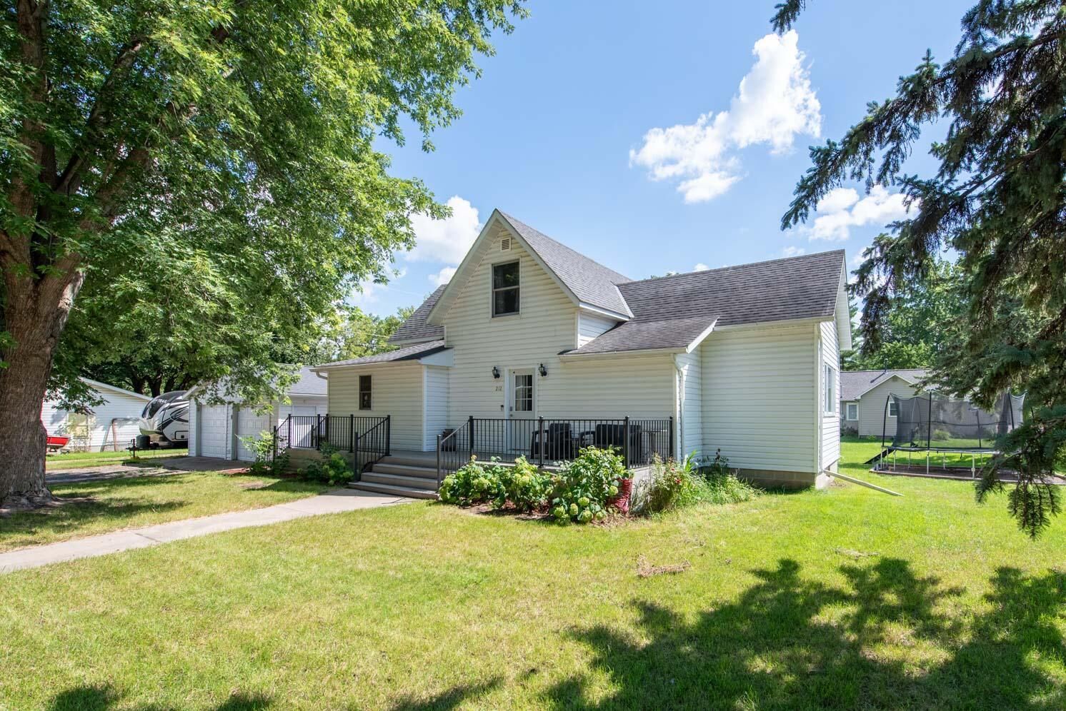 Property Photo: 212 W Bert Street MN 56055