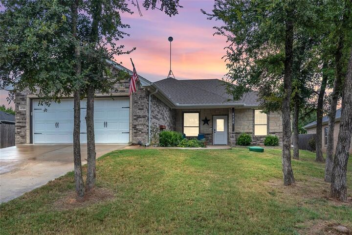 4720 Medina Street  Granbury TX 76048 photo
