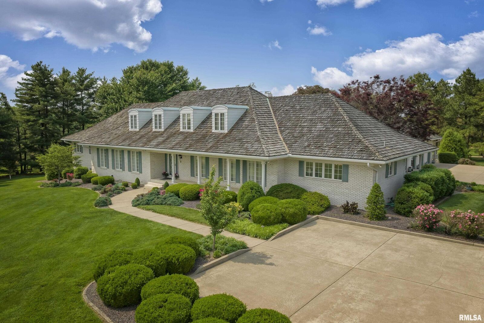 Property Photo: 15866 Moellers Road IL 62959
