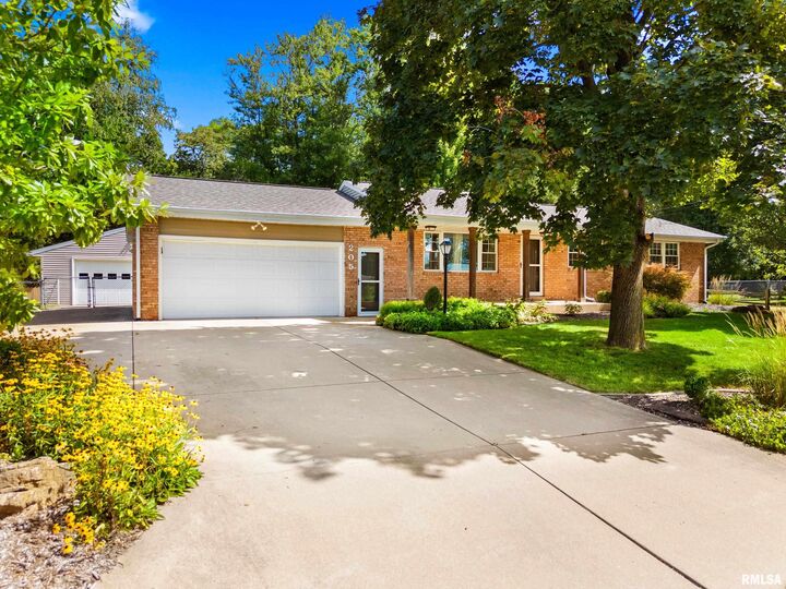 205 Northshore Drive  Morton IL 61550 photo