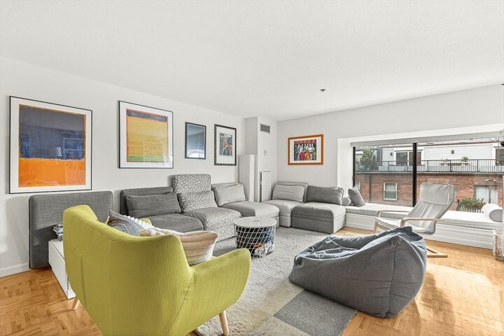 Property Photo: 357 Commercial St 514 MA 02109