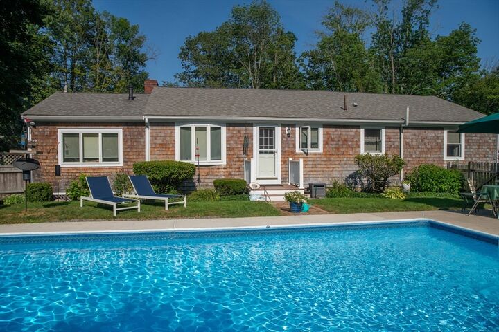 Property Photo:  18 River Rd  MA 01860 