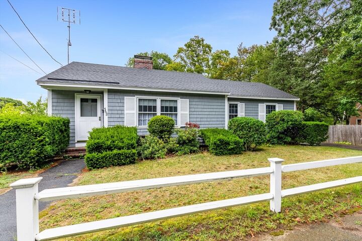 Property Photo:  568 Merrimac St  MA 01950 