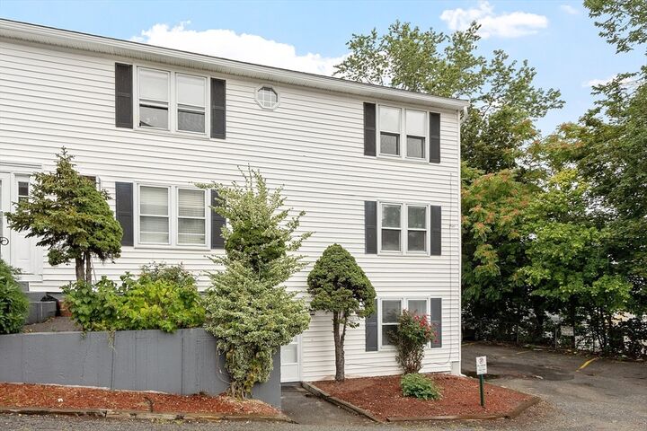 Property Photo:  21 Crescent Street D  MA 01841 