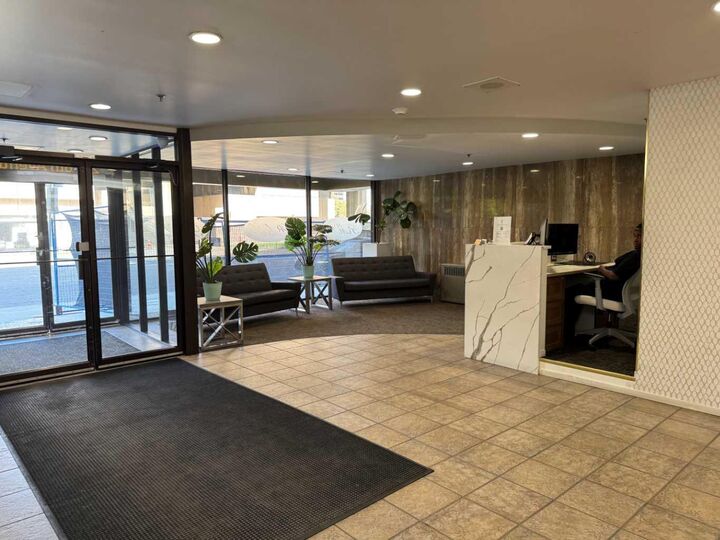 Property Photo:  221 6 Avenue SE 2412  AB T2G 4Z9 