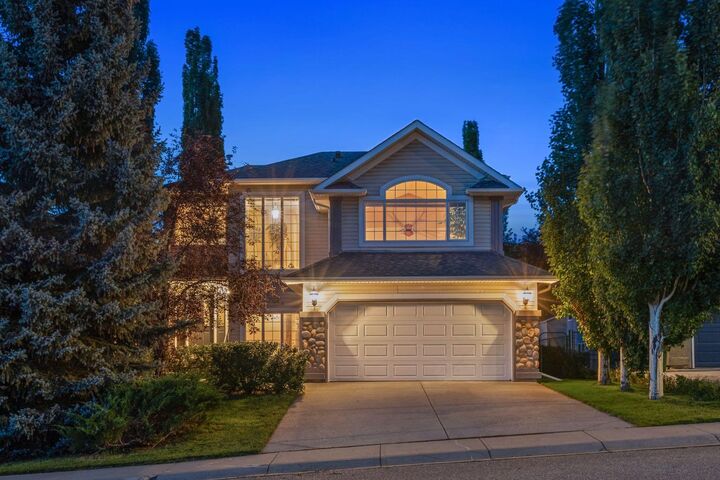 28 Gleneagles View  Cochrane AB T4C 1N9 photo
