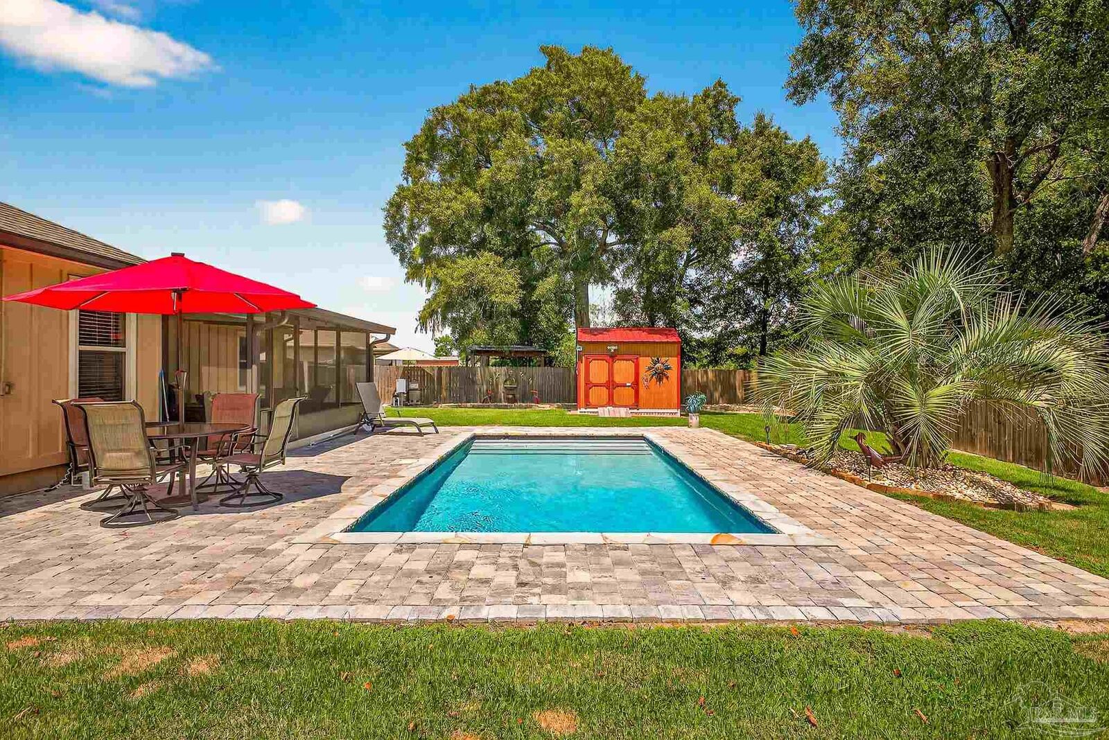 Property Photo: 206 Lakefront Cir AL 36580