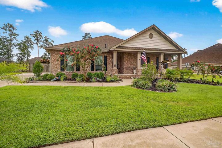 Property Photo: 2731 Elkhorn Dr FL 32571