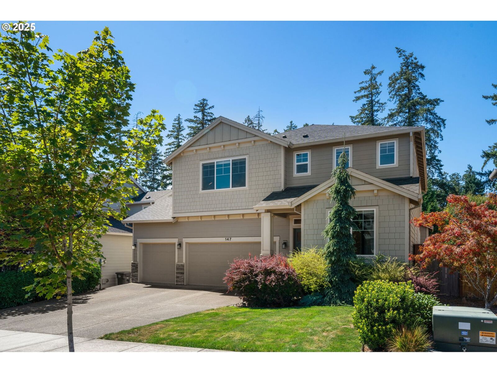 Property Photo: 147 NE 58th Ave OR 97124