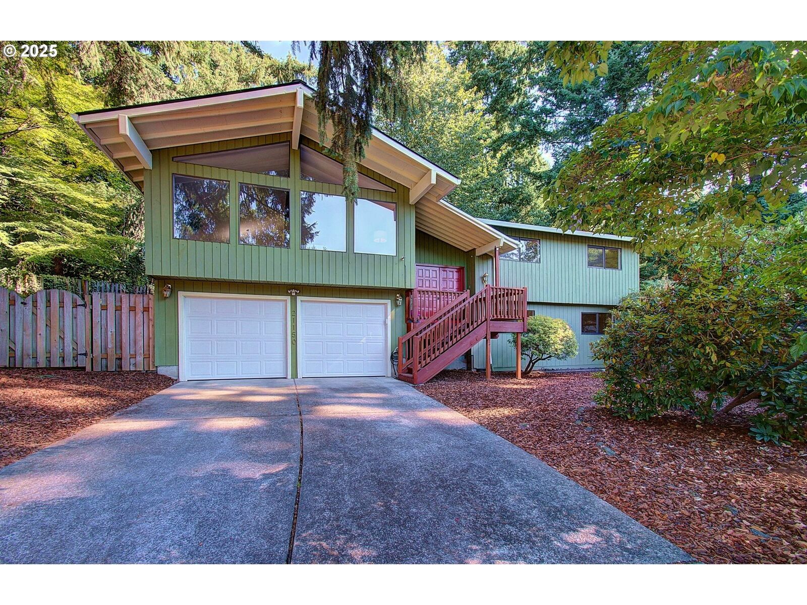 Property Photo: 21150 SW Arapaho Ct OR 97062