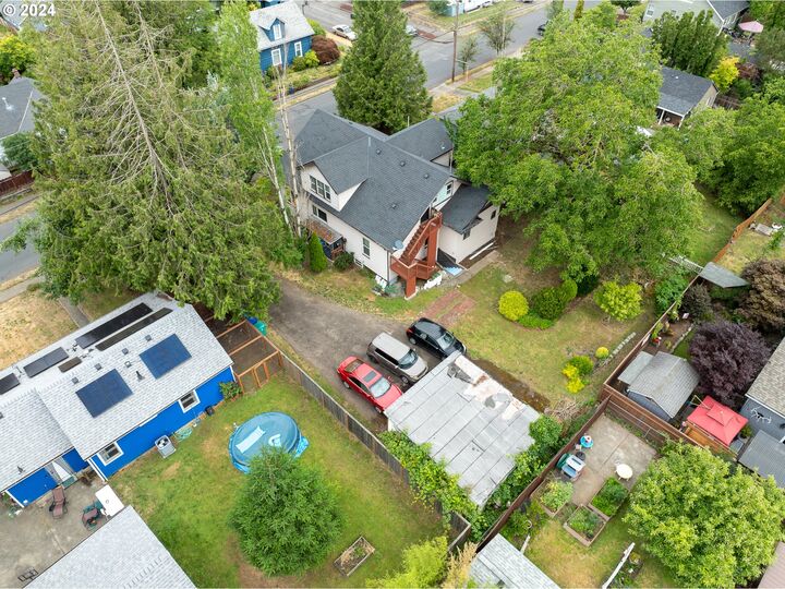 Property Photo: 4318 SE 72nd Ave OR 97206