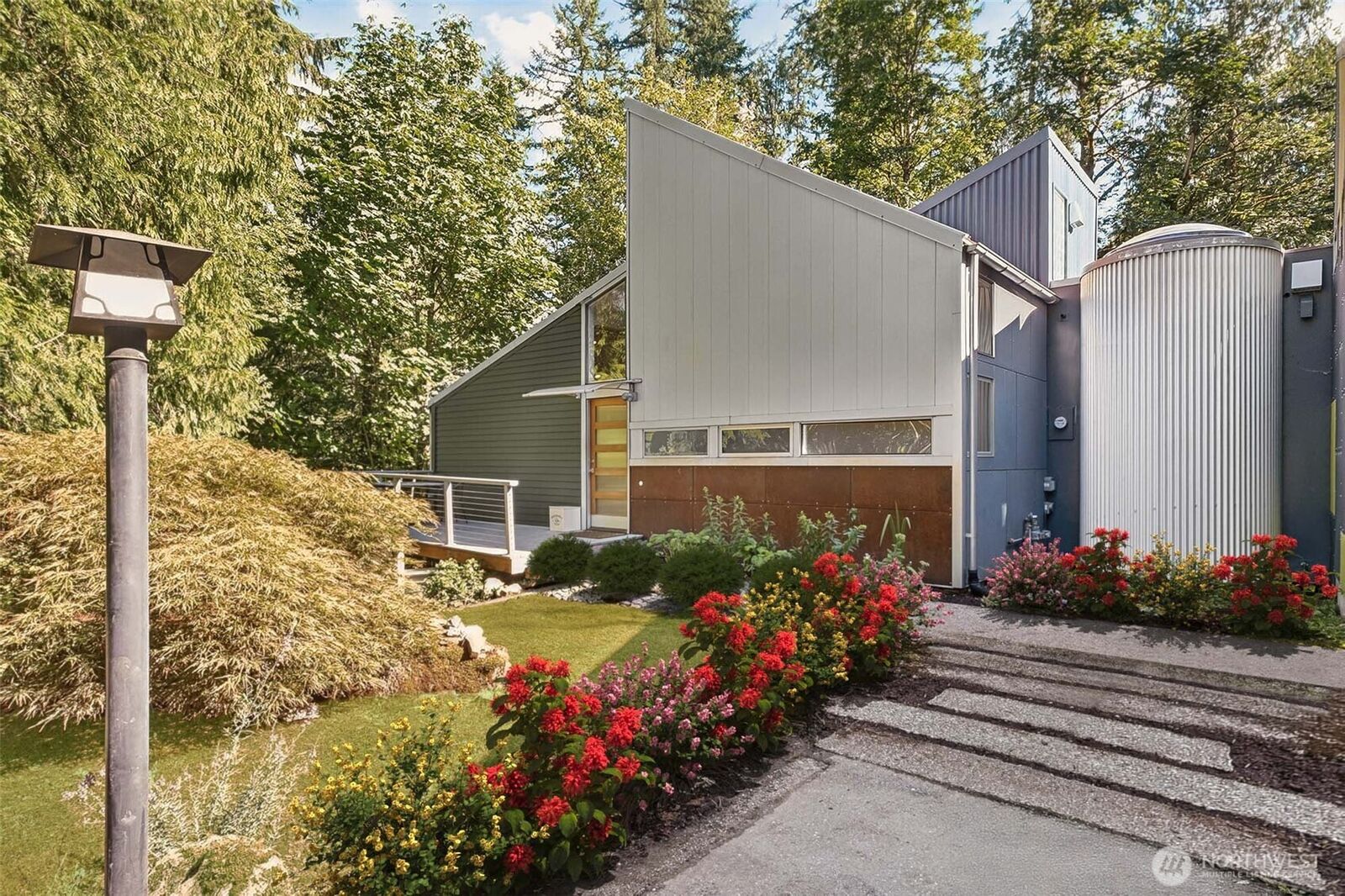 Property Photo:  26031 SE 156 Street  WA 98027 