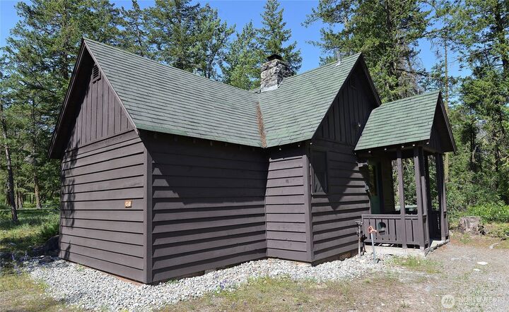 Property Photo: 17798 A Hwy 20 C-3 WA 98833