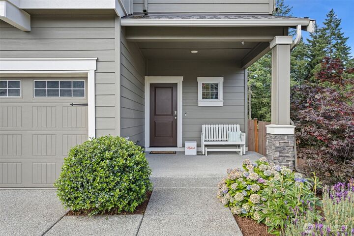 Property Photo: 7717 208th Avenue E WA 98391
