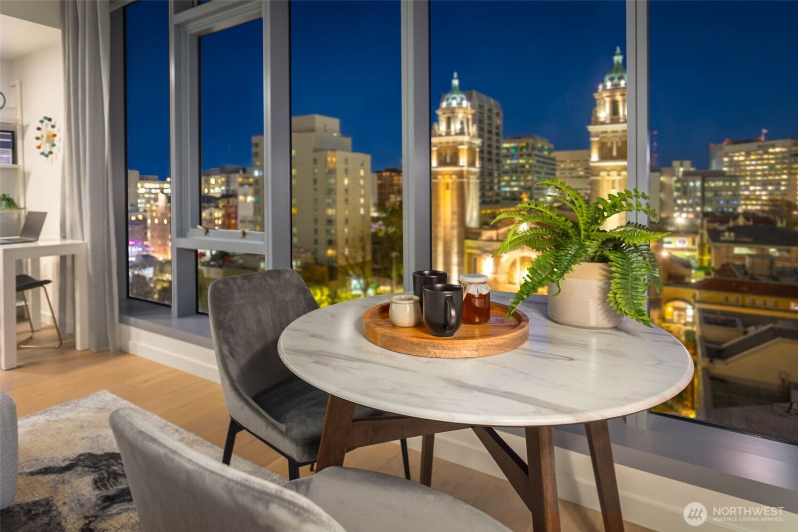 Property Photo:  800  Columbia Street 609  WA 98104 