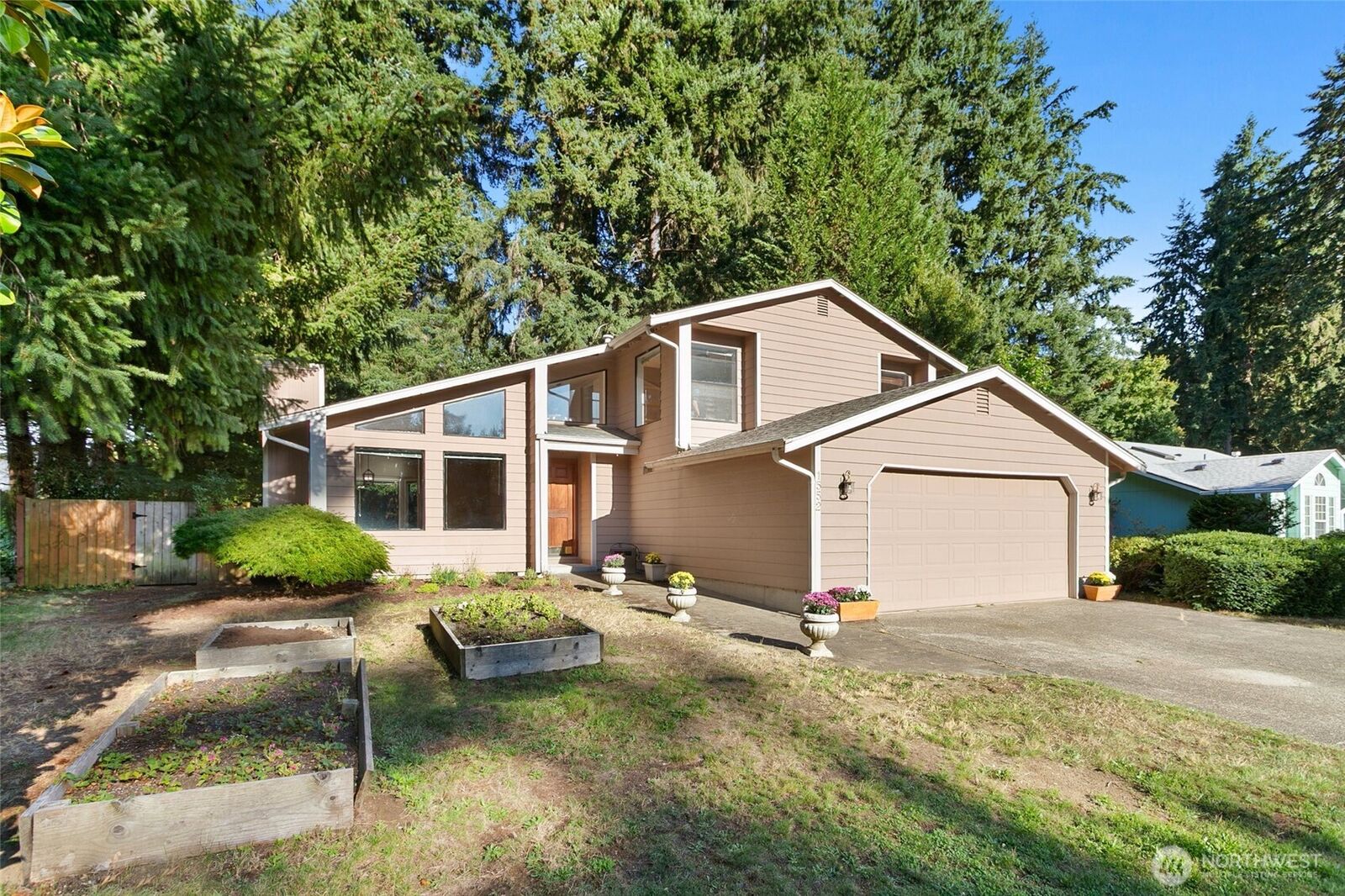 Property Photo:  1552  Diamond Road SE  WA 98503 