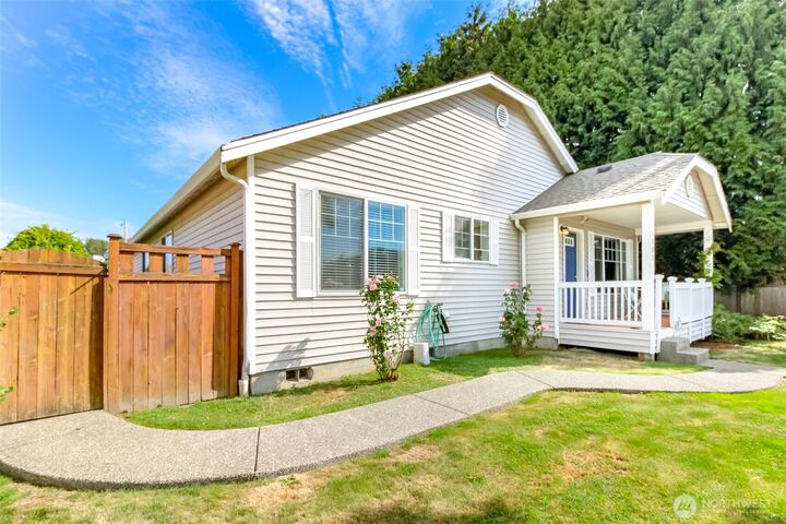 Property Photo: 14803 Rivergrove Drive E WA 98390