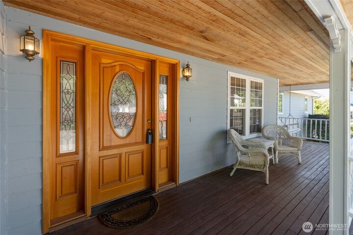 Property Photo: 3817 S 251st Street WA 98032