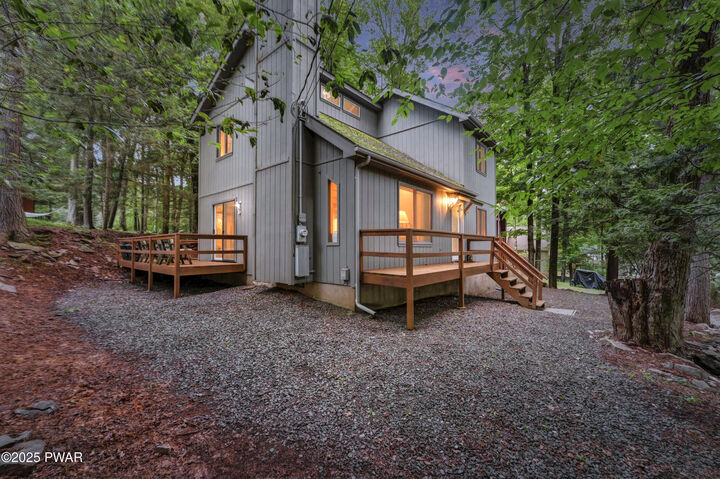 1085 Beaver Lake Drive  Lake Ariel PA 18436 photo