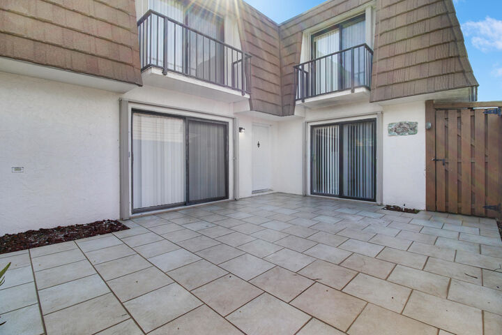 Property Photo: 3900 County Line Road 21D FL 33469