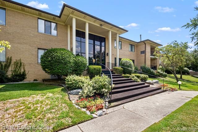 Property Photo: 31915 W 14 Mile Road 247 MI 48334