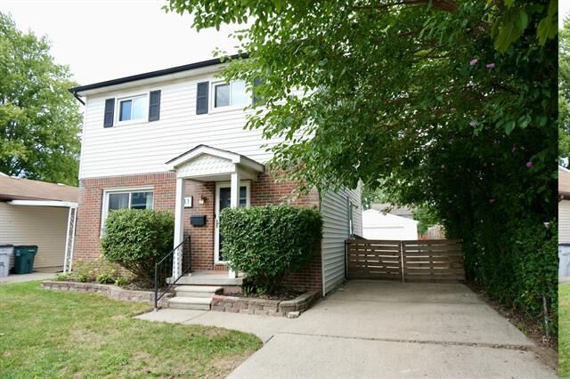 Property Photo: 141 E Annabelle Avenue MI 48030