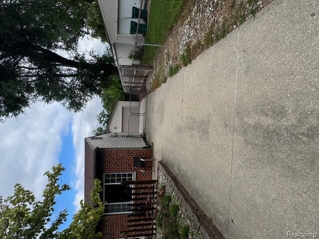 Property Photo: 28426 Halecreek Street MI 48174