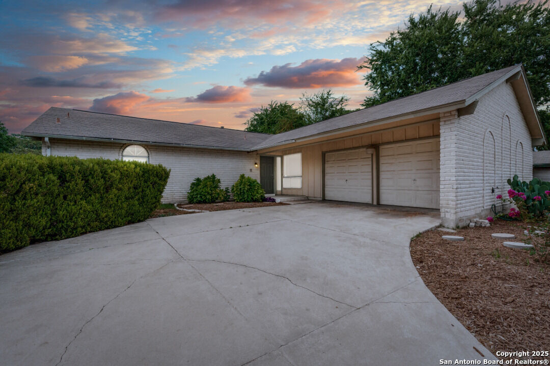 Property Photo:  11218 El Sendero  TX 78233 