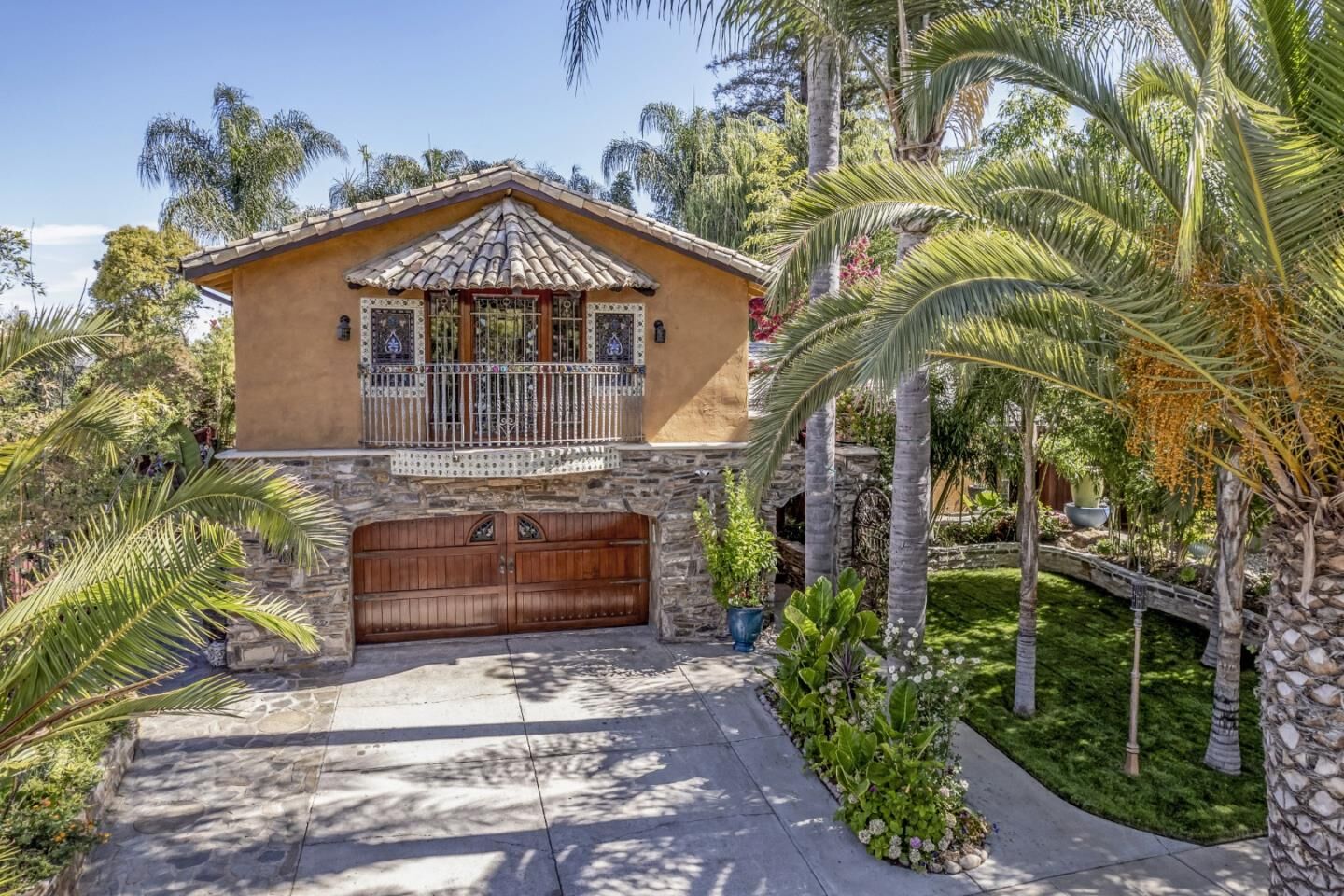 Property Photo: 951 Foothill Drive CA 95123