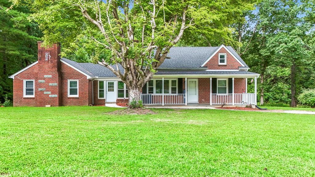 Property Photo: 101 Poorhouse Ln VA 23937