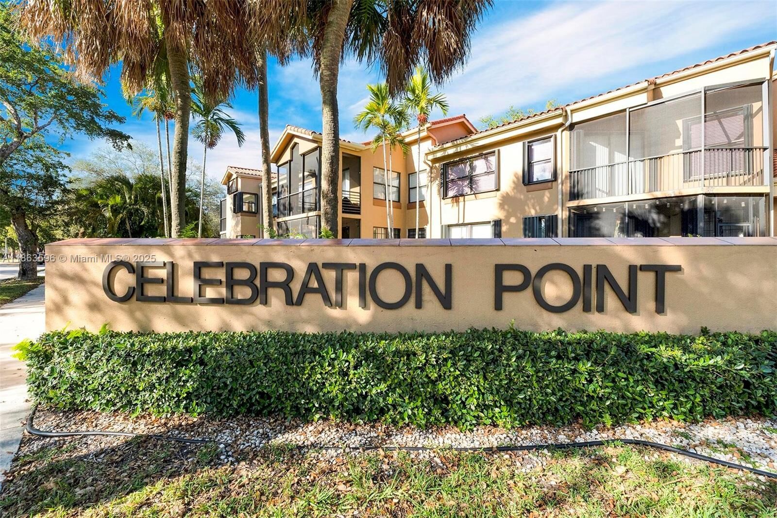 Property Photo: 15549 N Miami Lakeway N 306 FL 33014