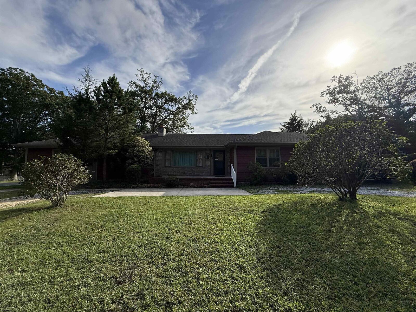 Property Photo:  400 Dolphin Ave  NJ 08225 