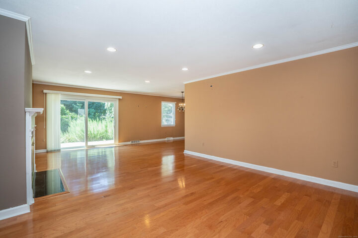 Property Photo: 3 Staples Place CT 06107