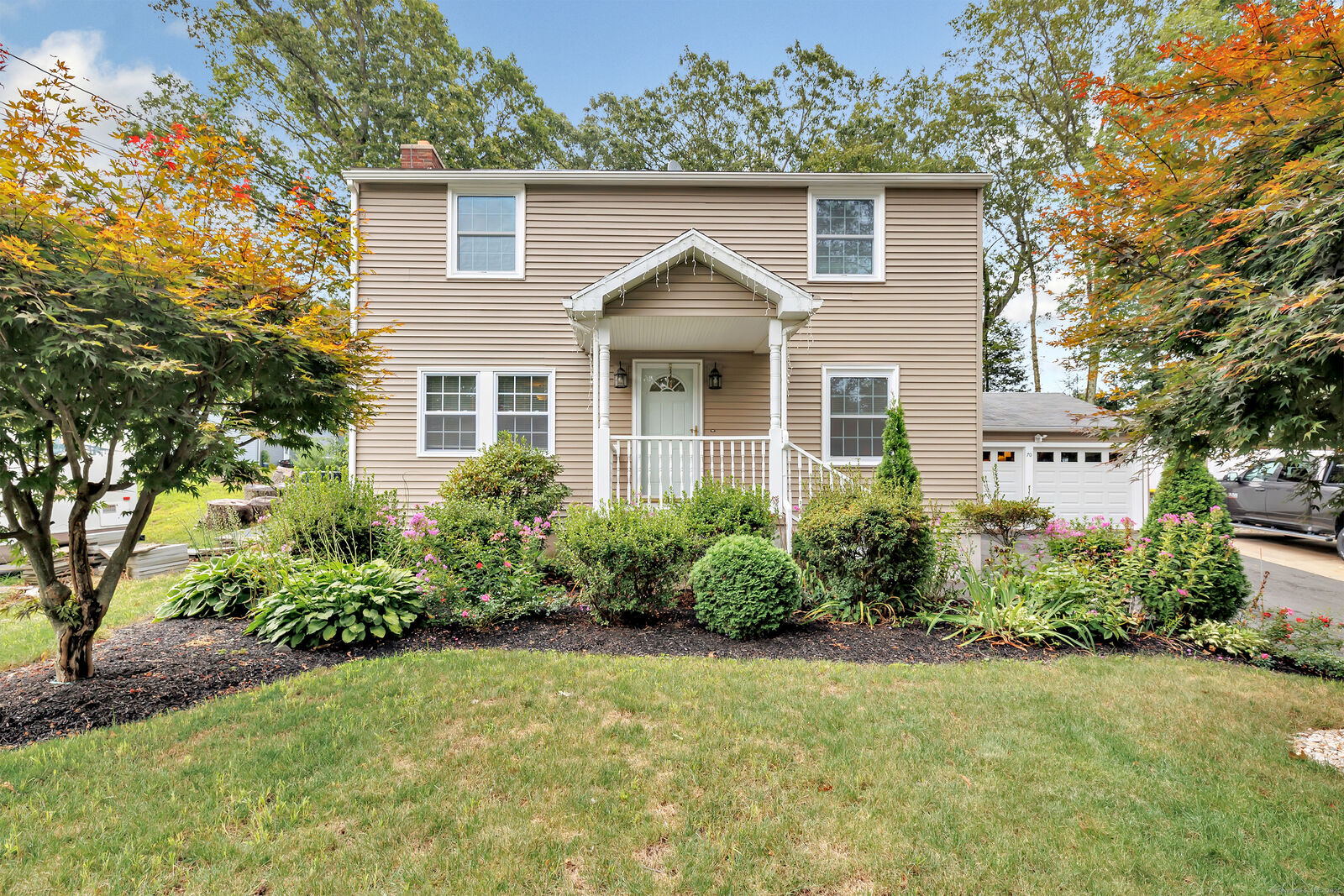 Property Photo:  70 Glenrock Road  CT 06706 