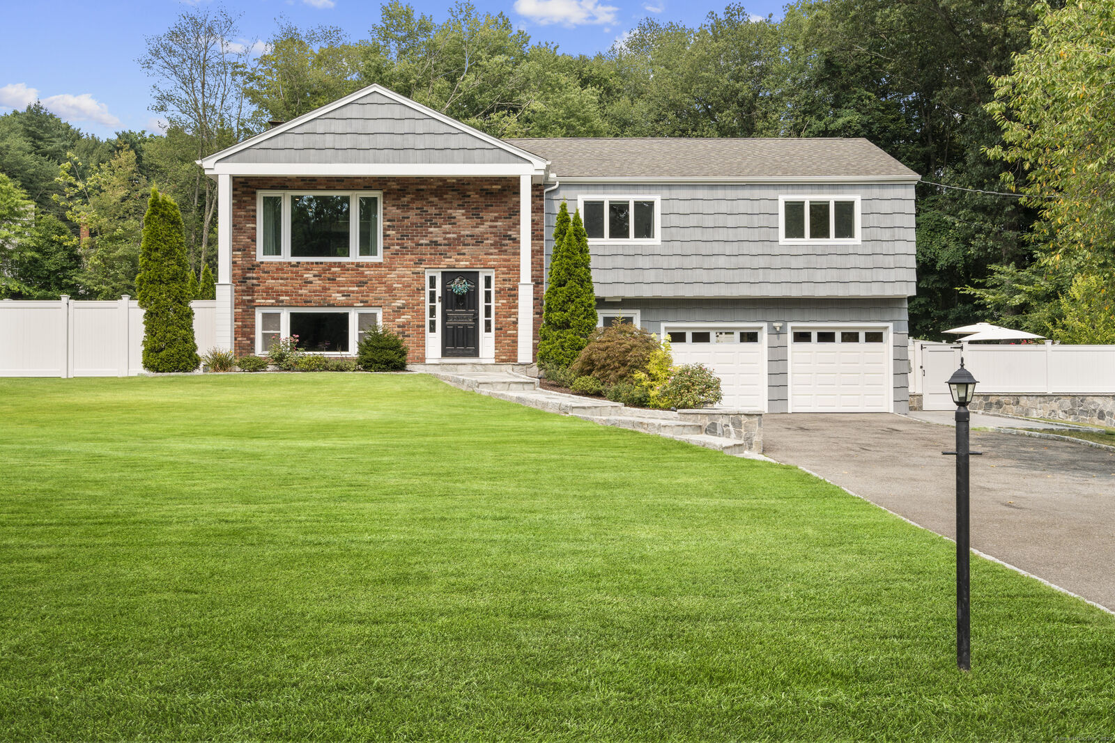 Property Photo:  16 Camelot Drive  CT 06611 