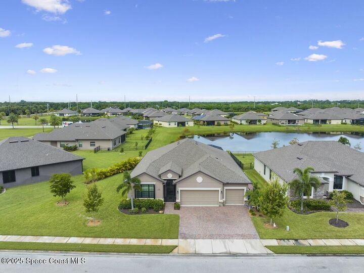 5614 1st Square  Vero Beach FL 32968 photo
