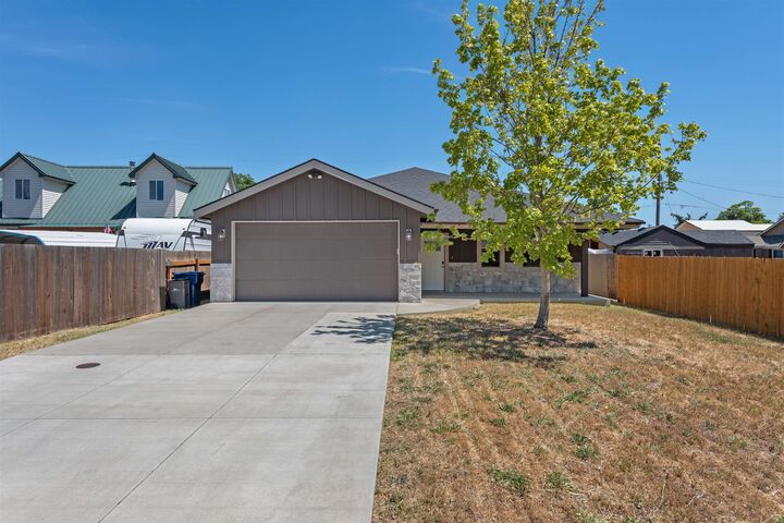 Property Photo: 4308 N Avalon Rd WA 99216