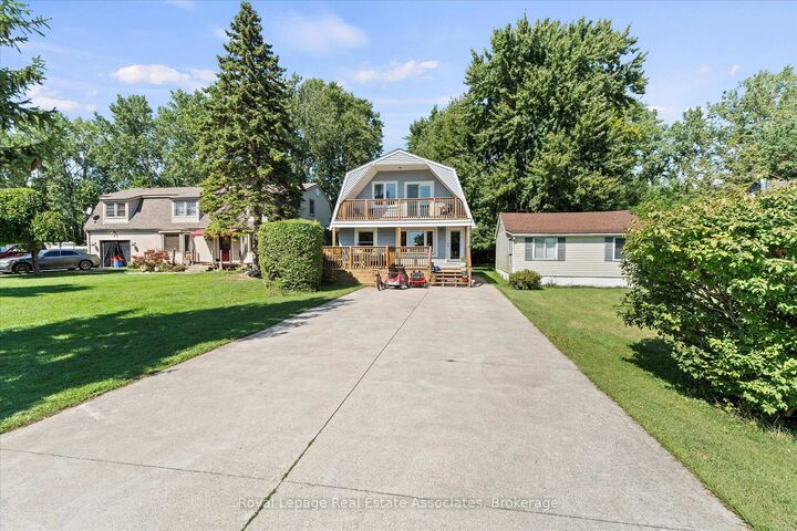 Photo de la propriété:  374 Lakewood Drive  ON N9V 2Y8 