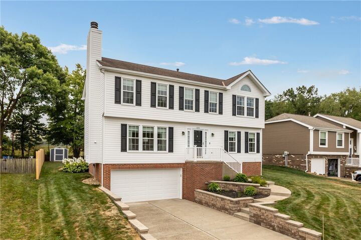 Property Photo: 125 Clearbrook Dr PA 16066