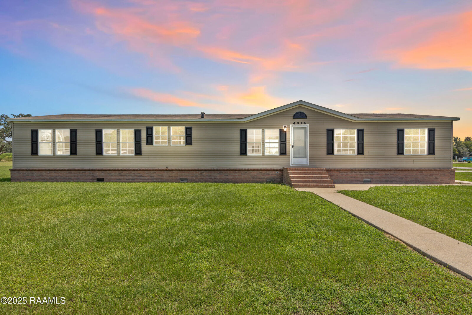 Property Photo:  4014 Rue Martine  LA 70560 