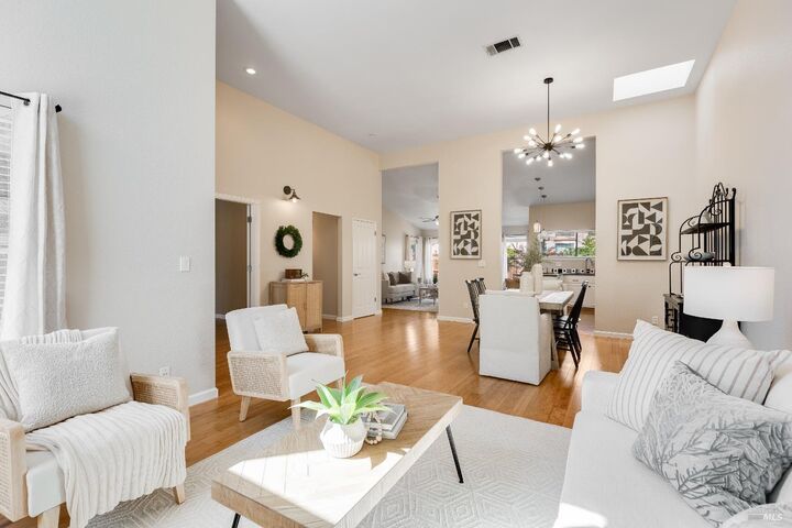 Property Photo:  755 Oak Hollow Avenue  CA 95687 