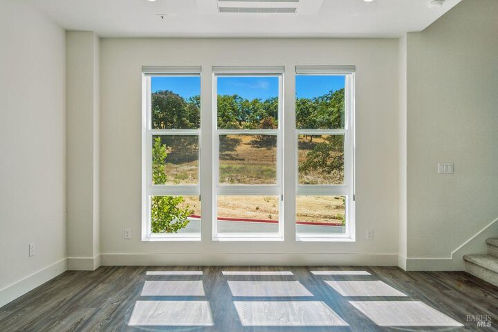 Property Photo: 206 Verandah Avenue CA 94945